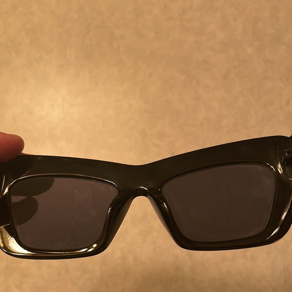 Sunglasses - Picture 4 of 4